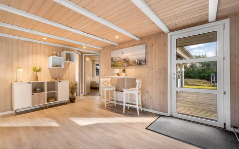 Yuma - 1Km from the Sea: Madera, Techo, Arquitectura, Casa, Casa, Cabaña, Vía Muerta, Madera Dura, Pendiente, Inmuebles