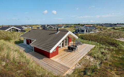 Emelie - 200M from the Sea: Arquitectura, Techo, Casa, Material Compuesto, La Luz Del Día, Vía Muerta, Entrada De Coches
