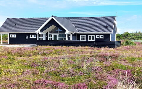 Eliena - 500M from the Sea: Techo, El Terreno Del Lote, Cabaña, Casa, Área Rural, Cobertizo, Vía Muerta, Edificios Del Jardín, Cuarto De Troncos, \Choza