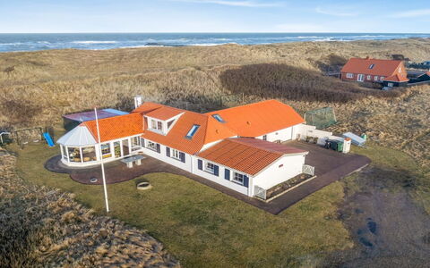 Pauli - 75M from the Sea: Casa, Techo, Casa, Cabaña, Cobertizo, Edificios Del Jardín, Vía Muerta, Yarda, Cuarto De Troncos, \Choza