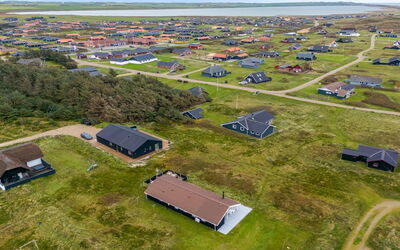 Elnur - 100M from the Sea
