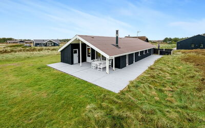 Elnur - 100M from the Sea
