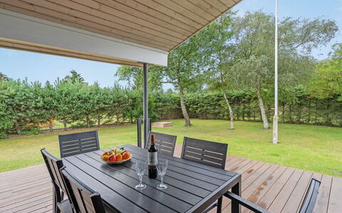 Ønder - 800M from the Sea: Mueble, Madera, Mesa, Silla, Porche, Piso, Cocina Y Comedor Mesa, Mueble Para Exteriores, Techo, Mesa Al Aire Libre