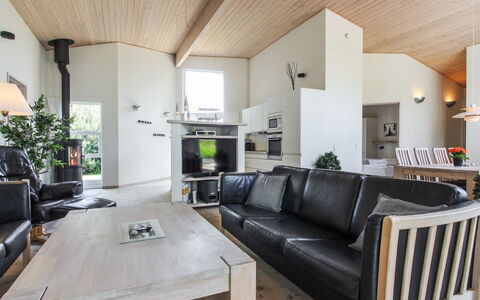 Elicia - 950M from the Sea: Diseño De Interiores, Mueble, Madera, Piso, Sofá, Techo, Suelo, Sala, Casa, Habitación