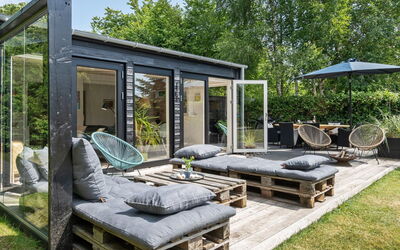 Edin - 400M from the Sea