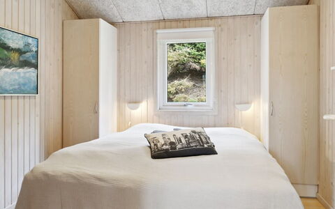 Hallveig - 1.1Km from the Sea: Madera, Suelo, Piso, Habitación, Techo, Habitación, Casa, Cama, Sábana, Madera Dura