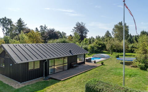 Biaver - 350M from the Sea: Techo, El Terreno Del Lote, Cabaña, Casa, Área Rural, Cobertizo, Vía Muerta, Edificios Del Jardín, Cuarto De Troncos, \Choza