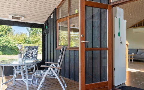 Biaver - 350M from the Sea: Techo, El Terreno Del Lote, Cabaña, Casa, Área Rural, Cobertizo, Vía Muerta, Edificios Del Jardín, Cuarto De Troncos, \Choza