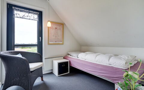 Anselmi - 450M from the Sea: Mueble, Habitación, Cama, Casa, Diseño De Interiores, Suelo, Marco De La Cama, Habitación, Sábana, Lecho