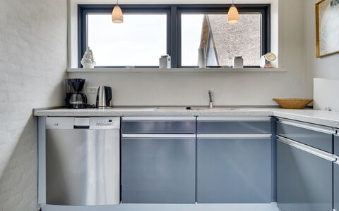 Anselmi - 450M from the Sea: Cocina, Fregadero, Mostrador, Aparato De Cocina, Arreglo De Tubería, Gabinetes, Electrodoméstico, Lavabo, Grifo, Casa