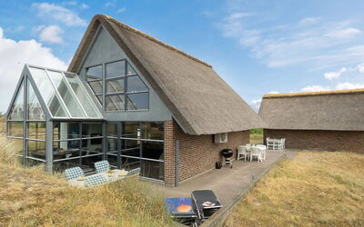 Anselmi - 450M from the Sea