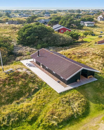 Edvardine - 400M from the Sea