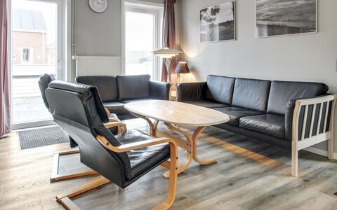 Anouk - 1.7Km from the Sea: Mueble, Piso, Diseño De Interiores, Suelo, Madera, Silla, Suelos De Madera, Sala, Habitación, Casa