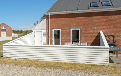 Anouk - 1.7Km from the Sea