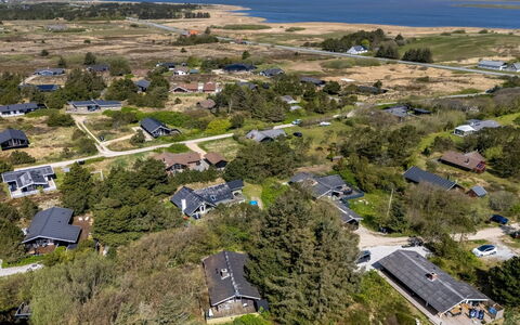 Estelle - 575M to the Fjord: Paisaje, Barrio Residencial, Techo, Vista Panorámica, El Terreno Del Lote, Área Rural, Fotografía Aérea, Cabaña, Pueblo, Suburbio