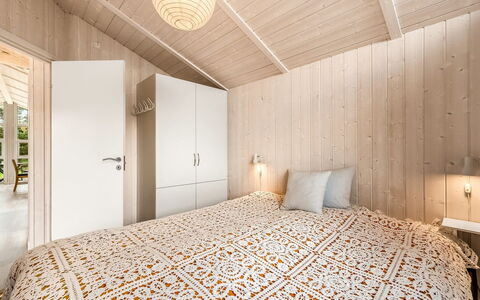 Tanna - 330M to the Fjord: Piso, Diseño De Interiores, Suelo, Madera, Techo, Habitación, Mueble, Encendiendo, Habitación, Cama