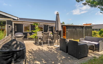 Resi - 400M from the Sea