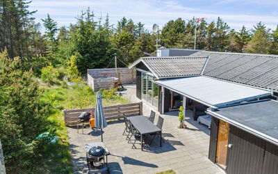 Resi - 400M from the Sea