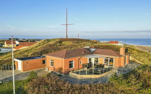 Fris - 100M from the Sea: Cabaña, Cobertizo, \Choza, Casa De Campo, Pradera, Choza, Granero, Cuarto De Troncos, Edificios Del Jardín
