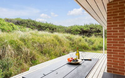 Annemia - 200M from the Sea