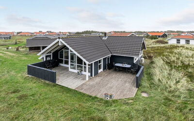Thyrger - 550M from the Sea