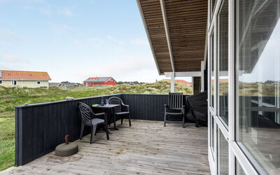 Thyrger - 550M from the Sea