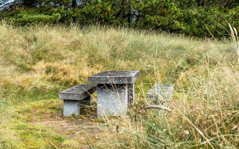 Helene - 1.5Km from the Sea: Techo, Casa, Casa, Cabaña, Vía Muerta, Inmuebles, Entrada De Coches, Edificios Del Jardín, Yarda, Cobertizo