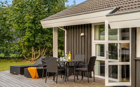 Mechthild - 2.7Km from the Sea: Techo, Piso, Diseño De Interiores, Suelo, Material Compuesto, Mueble, Recurso, Hotel, Diseño, La Luz Del Día