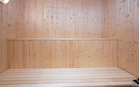 Iben - 2.3Km from the Sea: Madera, Piso, Suelo, Sauna, Manchas De Madera, Madera Dura, Tablón, Madera Contrachapada, Barniz, Suelos De Madera