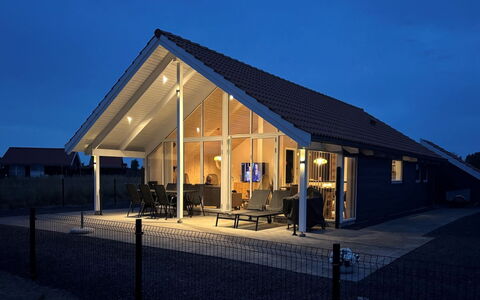 Domi - 1.2Km from the Sea: Techo, Arquitectura, Casa, Casa, Cabaña, Sombra, Vía Muerta, Inmuebles, Diseño, Porche