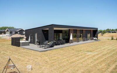 Vanna - 1.2Km from the Sea