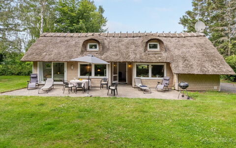 Vemund - 750M from the Sea: Techo, El Terreno Del Lote, Cabaña, Casa, Área Rural, Cobertizo, Vía Muerta, Edificios Del Jardín, Cuarto De Troncos, \Choza