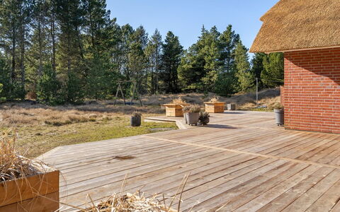 Harpa - 2.5Km from the Sea: Madera, Casa, Porche, Cubierta, Madera Dura, Techo, Manchas De Madera, Suelos De Madera, Eco Hotel