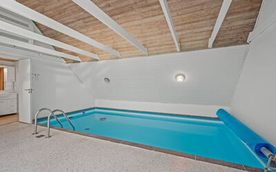Alexia - 300M from the Sea
