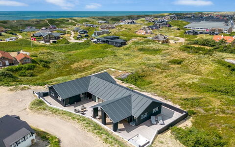 Maximiliane - from the Sea: Techo, El Terreno Del Lote, Cabaña, Casa, Área Rural, Cobertizo, Vía Muerta, Edificios Del Jardín, Cuarto De Troncos, \Choza