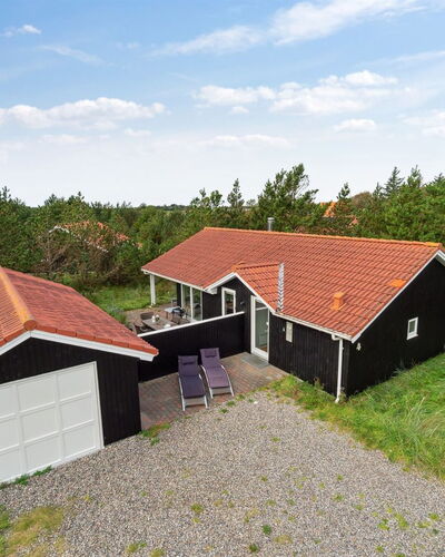 Henkil - 700M from the Sea