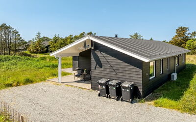 Raakel - 950M from the Sea