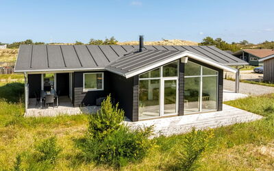 Raakel - 950M from the Sea