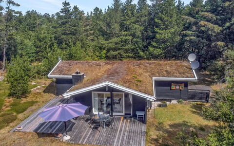 Heike - 1.3Km from the Sea: Arquitectura, Techo, Casa, Material Compuesto, La Luz Del Día, Vía Muerta, Entrada De Coches