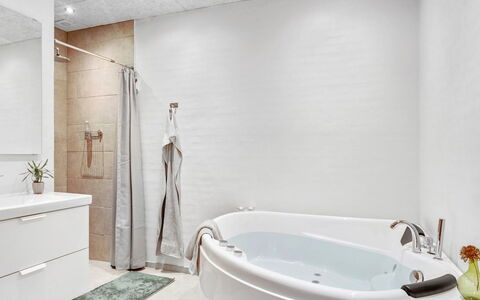 Ilsabe - 2Km from the Sea: Piscina, Mueble Para Exteriores, Mueble, Recurso, Losa, Eco Hotel, Sombra, Silla, Ocio, Inmuebles