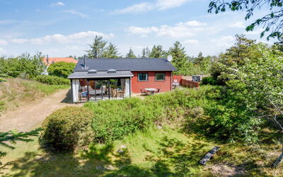 Lykka - 950M from the Sea