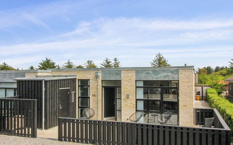 Laulu - 2Km from the Sea: Piscina, Mueble Para Exteriores, Mueble, Recurso, Losa, Eco Hotel, Sombra, Silla, Ocio, Inmuebles