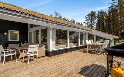 Gladis - 900M from the Sea: Madera, Arquitectura, Techo, Casa, Casa, Puerta, Material Compuesto, Cabaña, Porche, Madera Dura