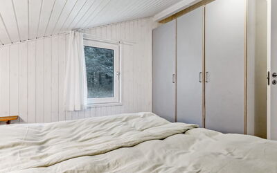 Gladis - 900M from the Sea