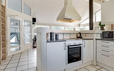 Gladis - 900M from the Sea