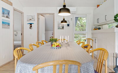 Gladis - 900M from the Sea