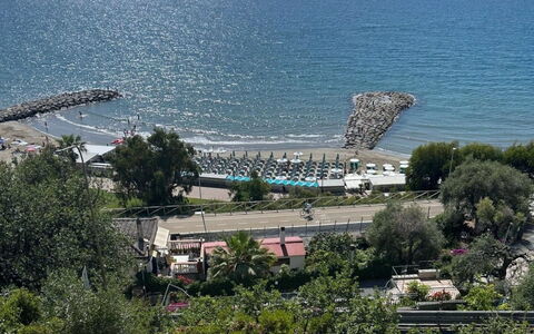 Caterina: Costa, Costeras Y Los Accidentes Geográficos Oceánico, Mar, Banco, Apuntalar, Playa, Oceano, Bahía, Zona Tropical, Ciudad De Vacaciones