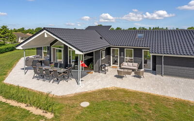 Elsebet - 600M from the Sea