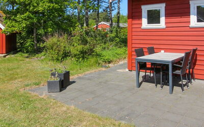 Asfrid - 3.5Km from the Sea