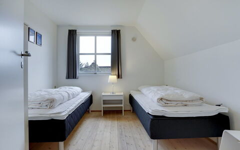 Ege - 200M from the Sea: Habitación, Suelo, Cama, Lecho, Sábana, Marco De La Cama, Linos, La Luz Del Día, Colchón